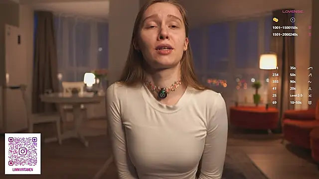 Snapshot of SharaNewbern chatting on 02/23/26, 01:44 SharaNewbern online show from 02/23/26, 01:44