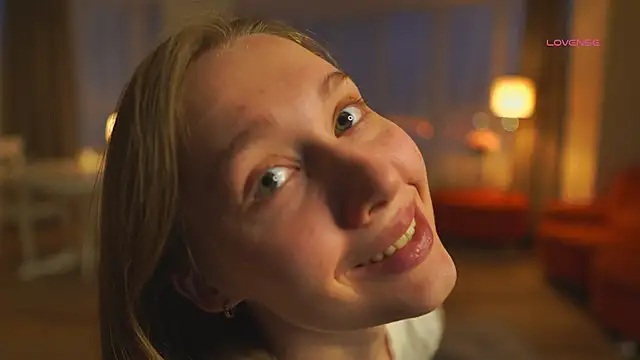 Snapshot of SharaNewbern chatting on 02/26/26, 01:44 SharaNewbern online show from 02/26/26, 01:44