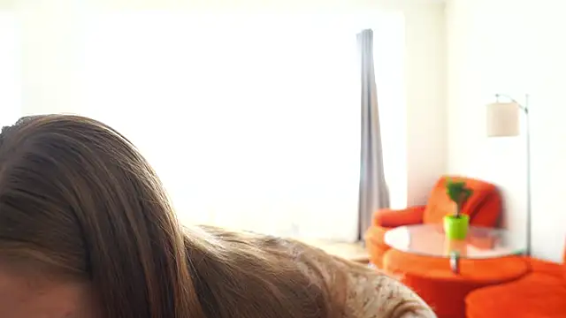 SharaNewbern online show from 04/14/26, 10:42