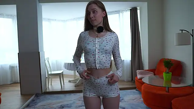 SharaNewbern online show from 04/07/26, 10:50