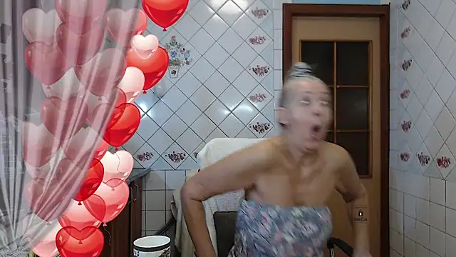 Snapshot of lukerya chatting on 01/05/25, 06:13 lukerya online show from 01/05/25, 06:13