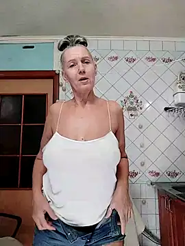 Snapshot of lukerya chatting on 02/15/26, 05:30 lukerya online show from 02/15/26, 05:30