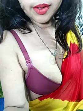 Snapshot of alinaarora chatting on 02/21/26, 06:32 alinaarora online show from 02/21/26, 06:32