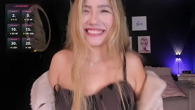 Isa cortes  online show from 03/27/26, 01:56