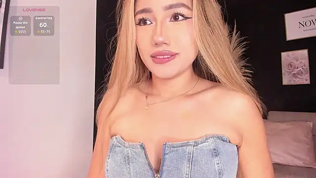 Isa cortes  online show from 03/13/26, 01:38