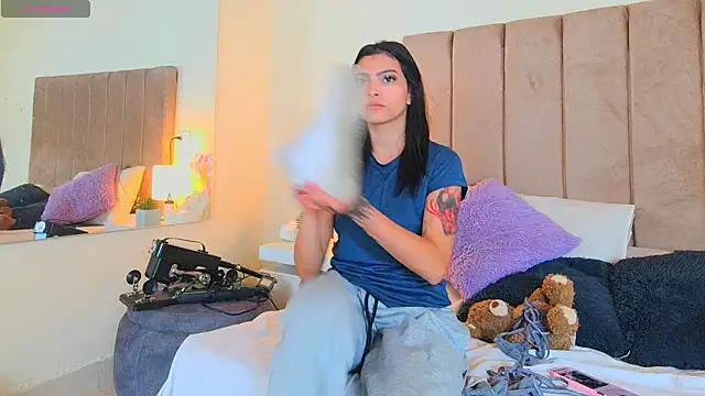 Snapshot of LANA_LARSEN chatting on 02/28/26, 11:43 LANA LARSEN online show from 02/28/26, 11:43