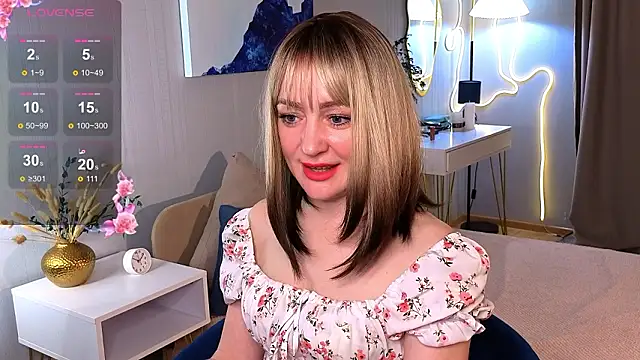 Oliiviaa  online show from 02/18/26, 08:22