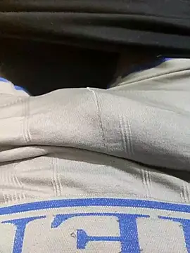 Nniiyakk online show from 04/14/26, 05:07