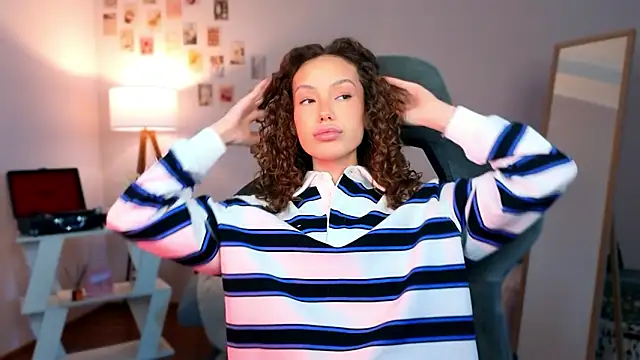 Snapshot of nexorine chatting on 02/17/26, 11:51 nexorine online show from 02/17/26, 11:51