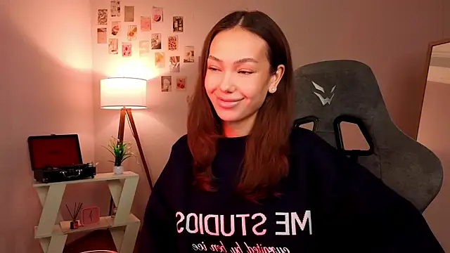 Snapshot of nexorine chatting on 02/04/26, 01:28 nexorine online show from 02/04/26, 01:28