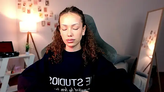 Snapshot of nexorine chatting on 03/01/26, 06:13 nexorine online show from 03/01/26, 06:13