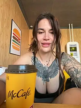TattooGirlAlia online show from 10/31/25, 06:43