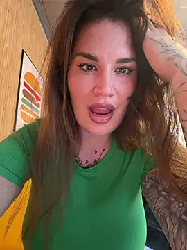 TattooGirlAlia online show from 12/19/25, 01:02