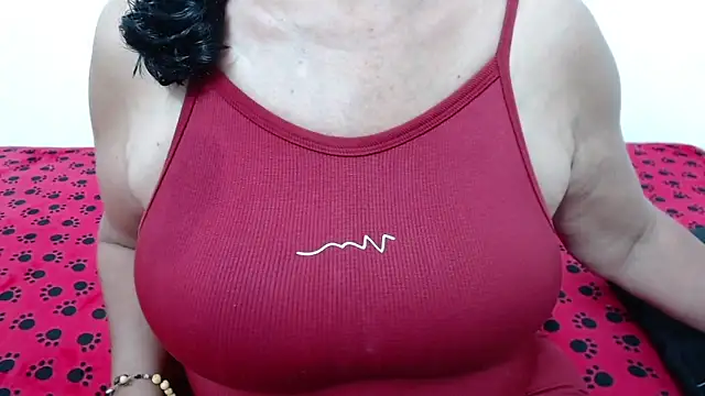 Snapshot of ElizabethMiler chatting on 06/12/26, 03:26 ElizabethMiler online show from 06/12/26, 03:26
