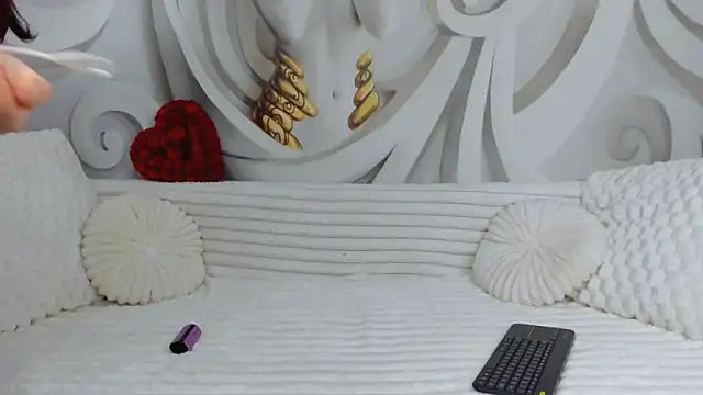 JessicaLee25 online show from 03/04/26, 09:44