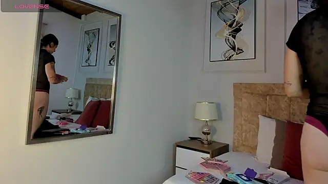 hanna daze online show from 02/21/26, 11:45