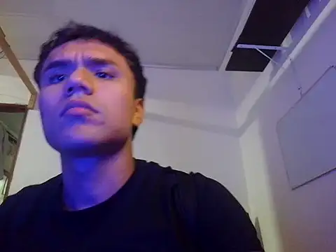 CreamKingg online show from 04/22/26, 01:34