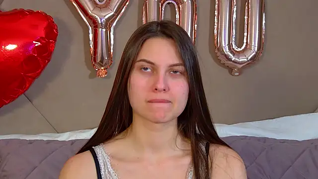 Snapshot of AliceVersal chatting on 02/16/26, 09:41 AliceVersal online show from 02/16/26, 09:41