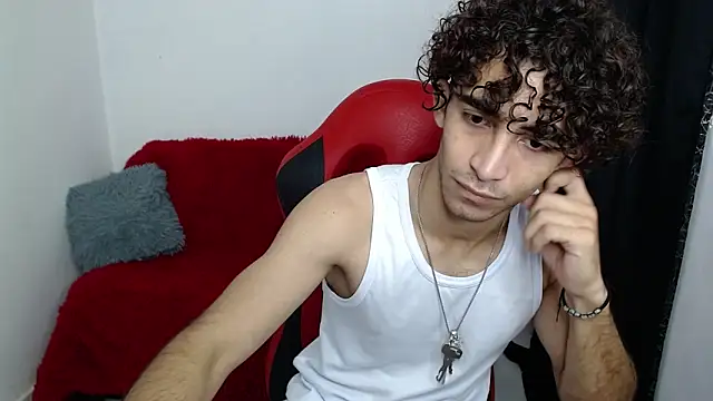 Snapshot of Caius_fox chatting on 02/07/26, 11:18 Caius fox online show from 02/07/26, 11:18