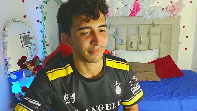 Caius fox online show from 04/10/26, 11:28