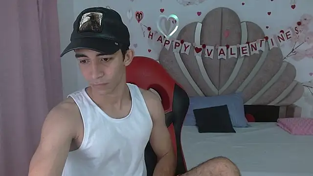 Snapshot of Caius_fox chatting on 02/19/26, 11:18 Caius fox online show from 02/19/26, 11:18