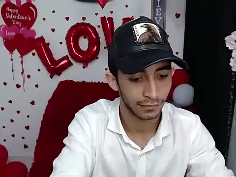 Snapshot of Caius_fox chatting on 02/15/26, 05:01 Caius fox online show from 02/15/26, 05:01