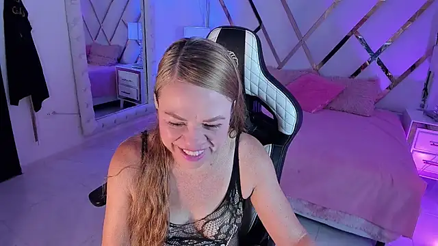 alicee  mature online show from 05/17/26, 04:56