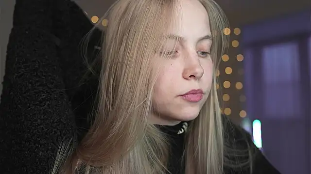 Snapshot of Appr0ved_ chatting on 02/13/26, 03:01 Appr0ved online show from 02/13/26, 03:01