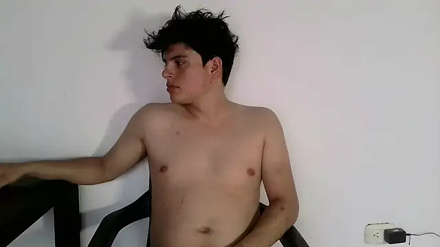 Snapshot of luisk200 chatting on 02/14/26, 03:45 luisk200 online show from 02/14/26, 03:45