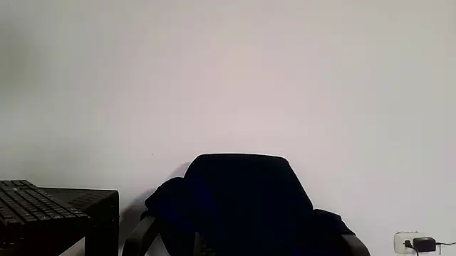 Snapshot of luisk200 chatting on 02/07/26, 12:24 luisk200 online show from 02/07/26, 12:24