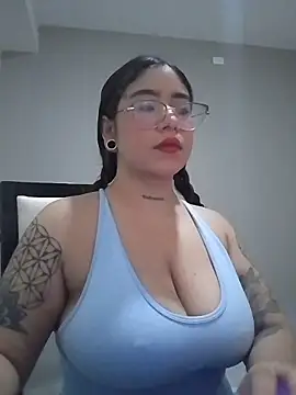 Helll girll online show from 02/15/26, 03:51