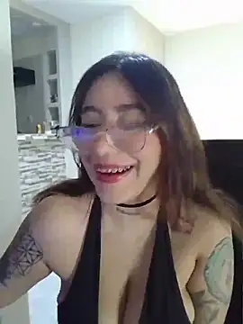 Helll girll online show from 03/25/26, 03:17