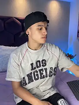 Dominik Souza online show from 05/27/26, 02:57