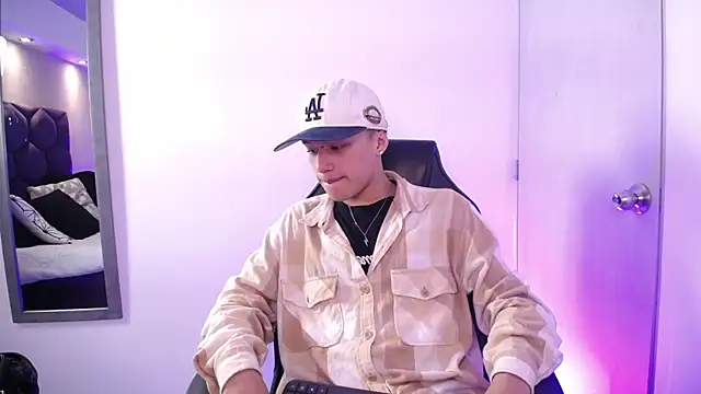 Dominik Souza online show from 04/08/26, 08:21