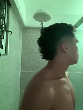 Snapshot of Dominik_Souza chatting on 02/20/26, 10:06 Dominik Souza online show from 02/20/26, 10:06