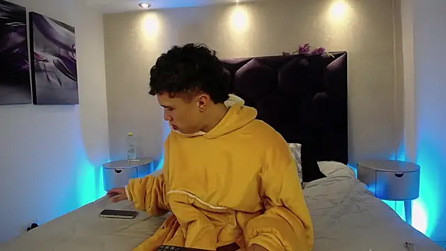 Dominik Souza online show from 03/22/26, 06:09