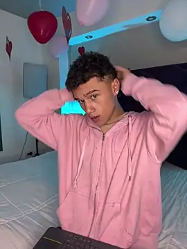 Snapshot of Dominik_Souza chatting on 03/03/26, 07:43 Dominik Souza online show from 03/03/26, 07:43