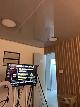 Snapshot of Dominik_Souza chatting on 02/19/26, 12:35 Dominik Souza online show from 02/19/26, 12:35