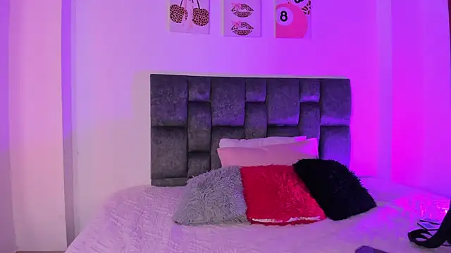Isabella Moon9 online show from 03/26/26, 12:14