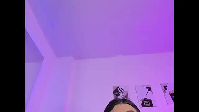 Isabella Moon9 online show from 02/11/26, 11:43