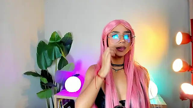 Snapshot of Lia_flor chatting on 02/24/26, 04:02 Lia flor online show from 02/24/26, 04:02