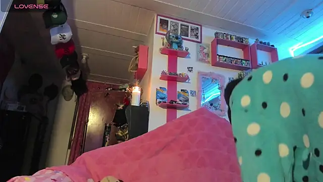 Rebecahart online show from 03/19/26, 04:56