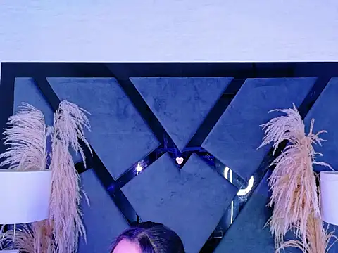 Snapshot of KylieWhitee chatting on 02/20/26, 12:07 KylieWhitee online show from 02/20/26, 12:07