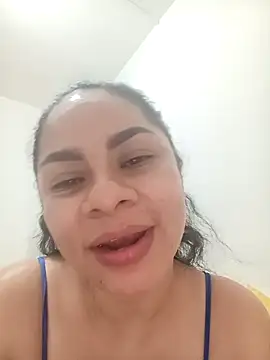 luna pinky online show from 03/08/26, 02:04