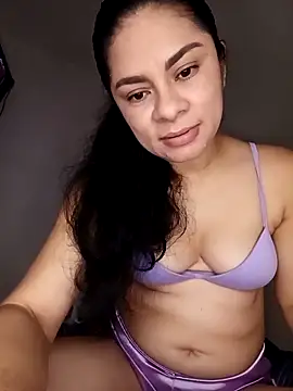 luna pinky online show from 04/05/26, 08:59