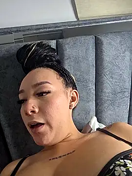 alaia princess online show from 03/17/26, 11:30