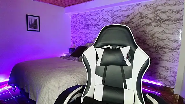 Camila IRoose online show from 04/03/26, 01:01