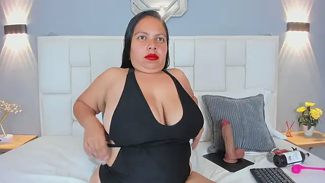 Snapshot of KataThonpson chatting on 02/24/26, 04:02 KataThonpson online show from 02/24/26, 04:02