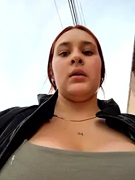 Snapshot of katty_42 chatting on 02/12/26, 10:20 katty 42 online show from 02/12/26, 10:20