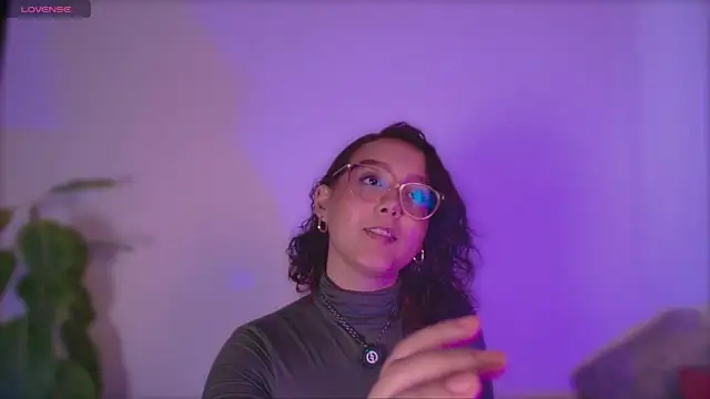 kittysophie  online show from 04/16/26, 09:39